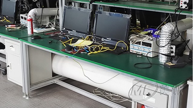 實(shí)驗(yàn)室防靜電工作臺