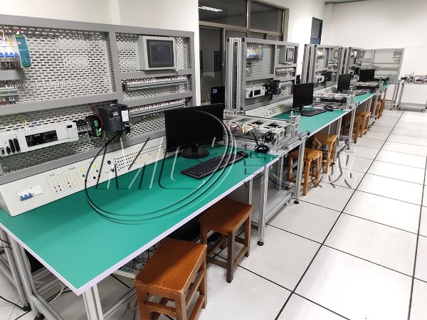 常州高校研究院PLC鋁型材學習桌驗收完成