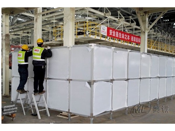 做防護(hù)圍欄為什么要選工業(yè)鋁型材？