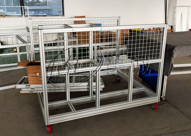 鋁合金組臺(tái)架子貴不貴？